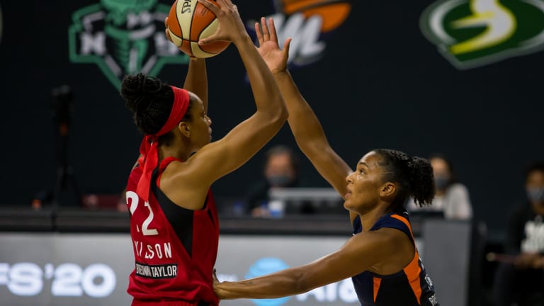 Former Gamecocks Under Pressure As WNBA Playoffs Continue